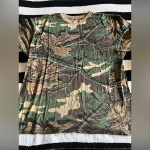 mens camo short sleeve top